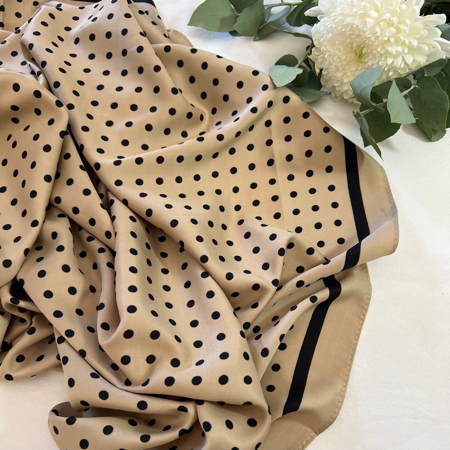 Geometrica Square Woven Satin in Polka