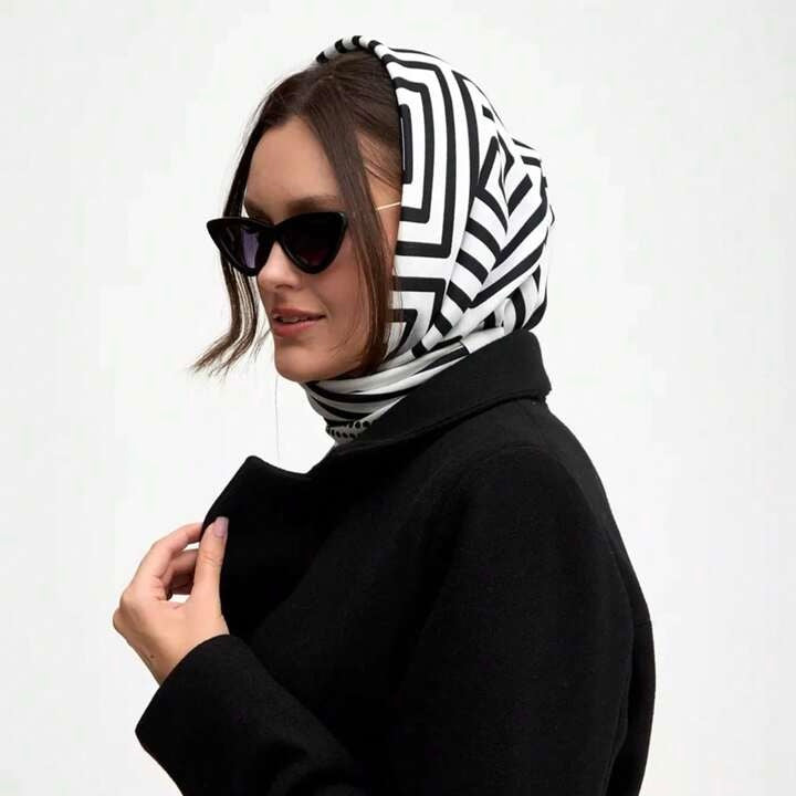Geometrica Square Woven Satin in Maze