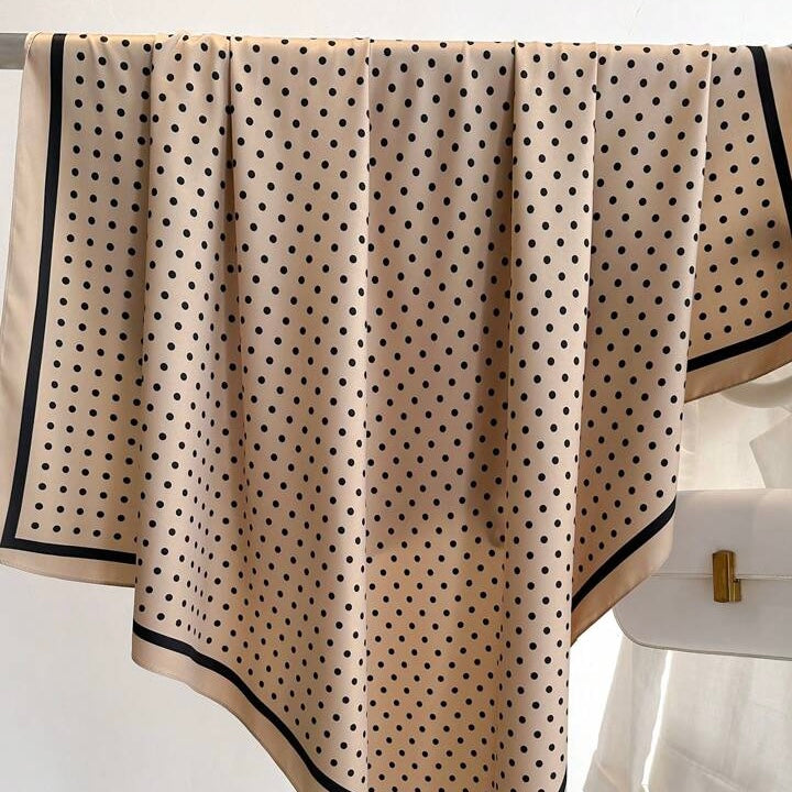 Geometrica Square Woven Satin in Polka