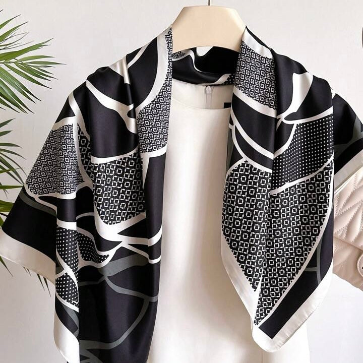 Geometrica Square Woven Satin in Geo Rose